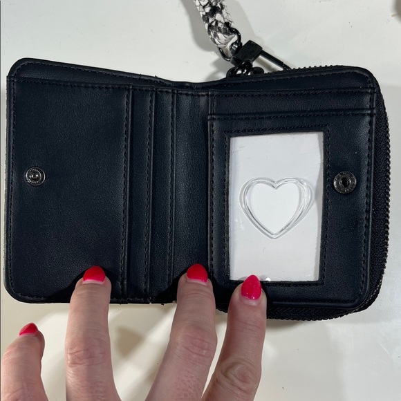 Textured Snake-Print Crossbody Wallet in Black & White - Picture 2 of 5